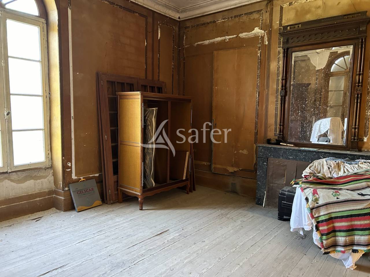 Domaine de caract&egrave;re &agrave; r&eacute;nover sur 17ha