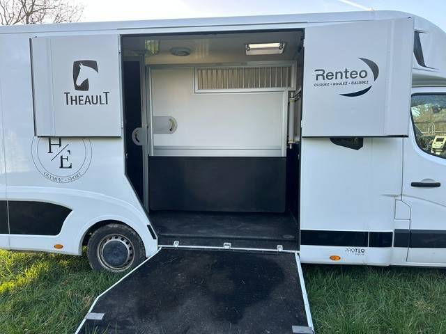 Location camion pour chevaux CHARS