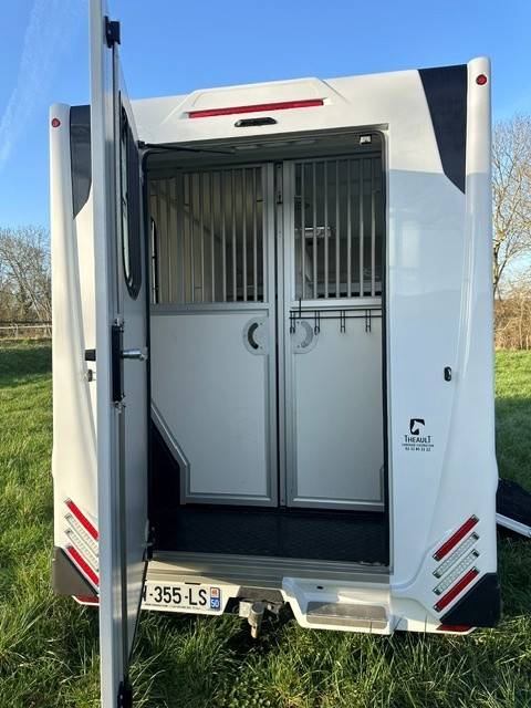 Location camion pour chevaux CHARS