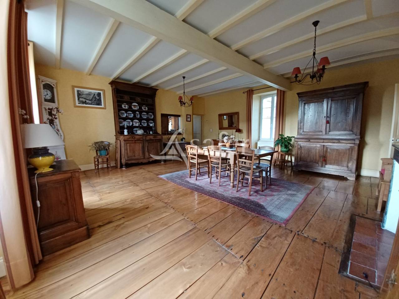 Lieu de Vie de Caract&egrave;re avec G&icirc;te et Moulin