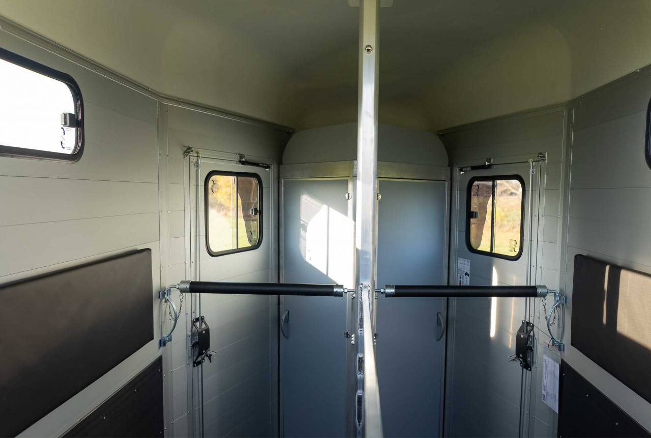 Van Cheval Libert&eacute; - Touring Jumping