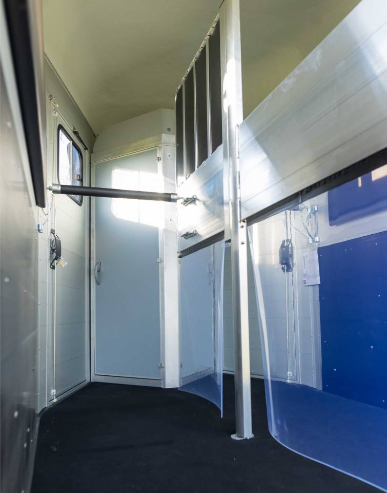 Van Cheval Libert&eacute; - Touring Jumping