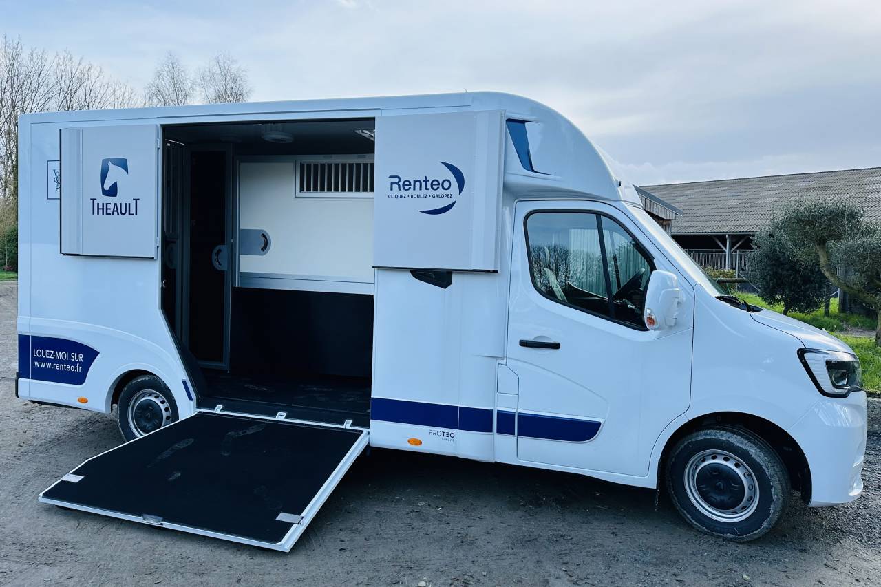 Location camion pour chevaux SAINT-MALO