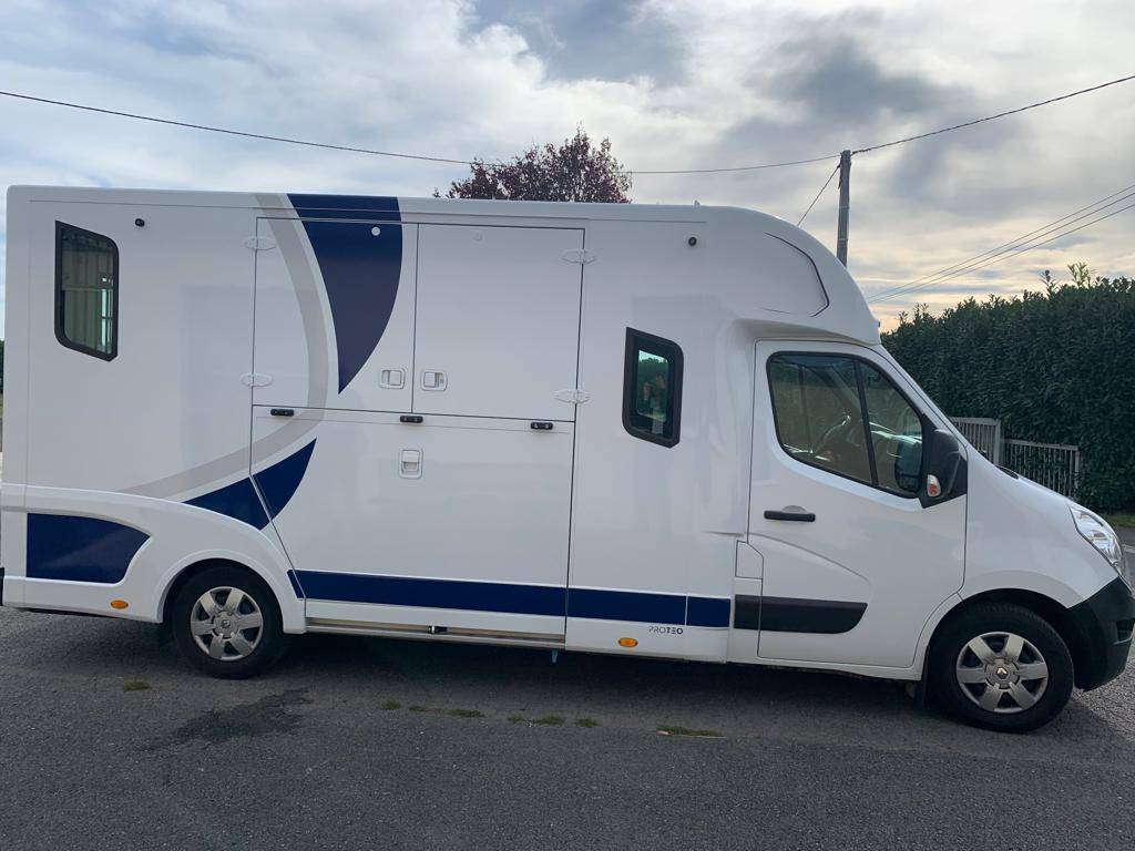 Location camion pour chevaux SAUMUR