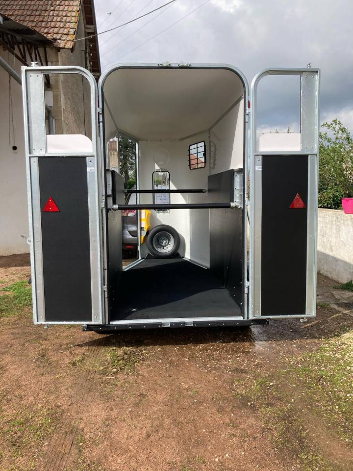 Location Van 1.5 place 