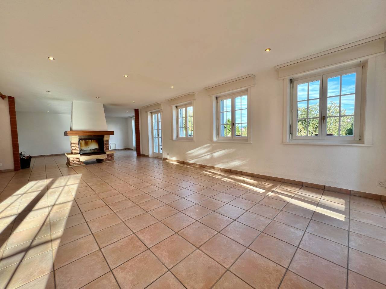 Magnifique ferme avec 3 boxes et paddock