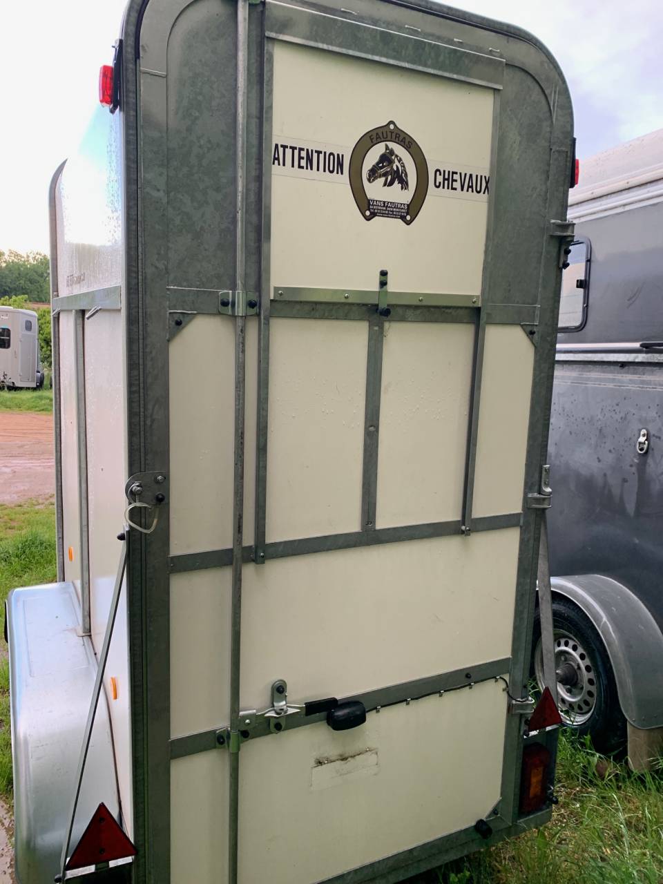 Location van 1.25 place Lyon