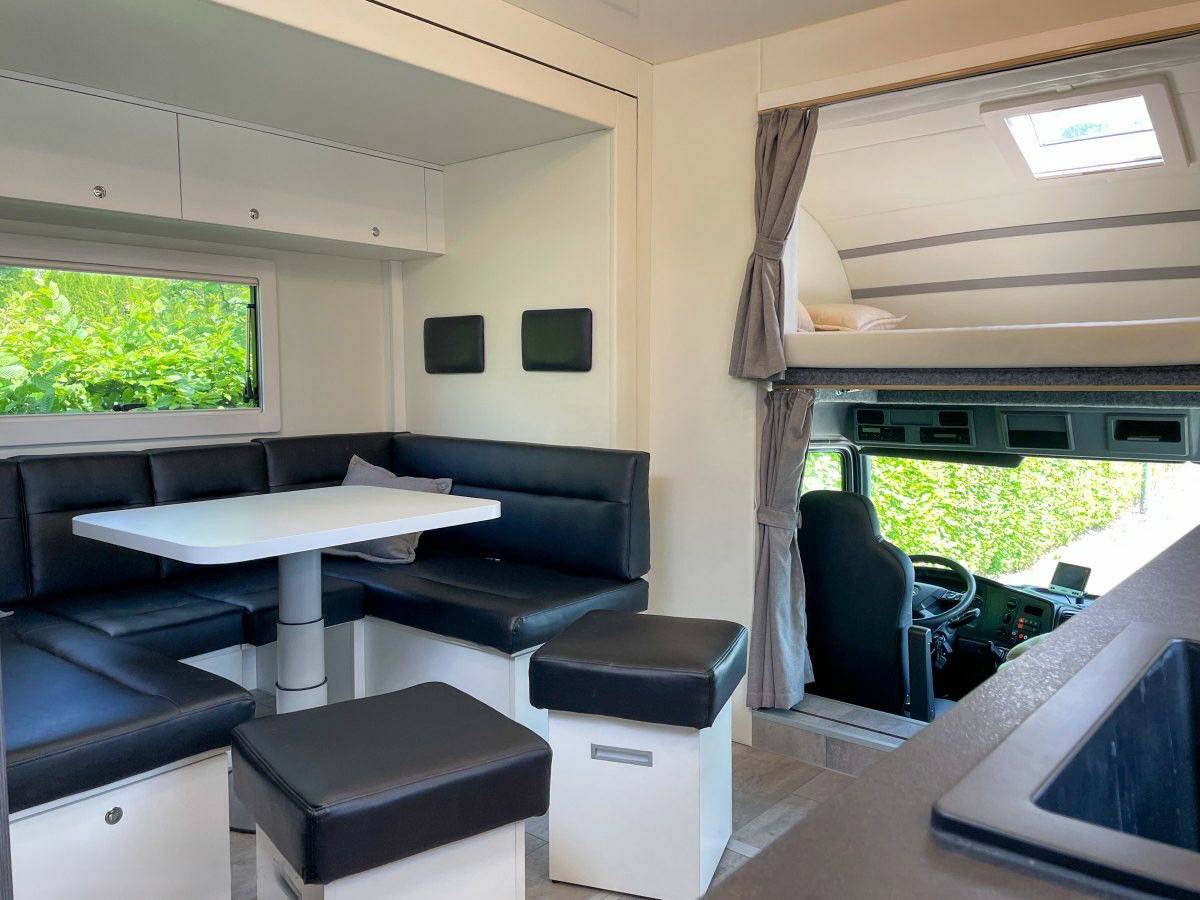 MERCEDES-BENZ ATEGO 1527 POP OUT