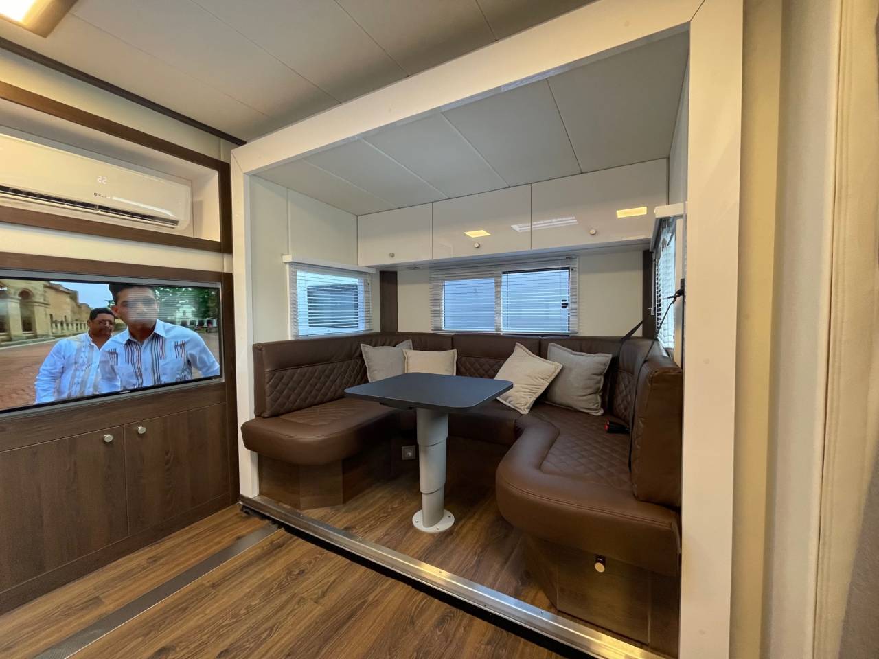 DAF XF 530 POP OUT & POP UP