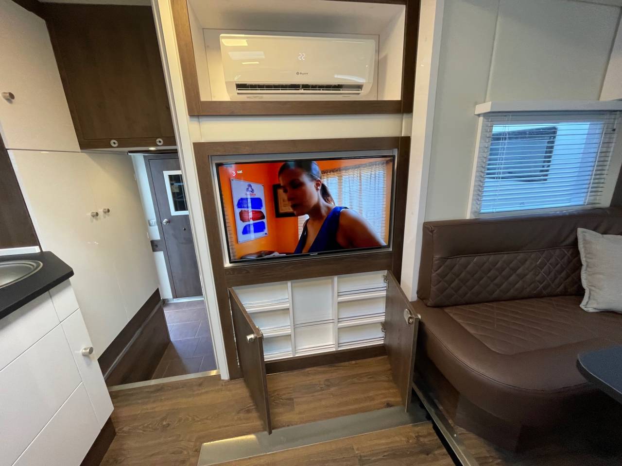 DAF XF 530 POP OUT & POP UP