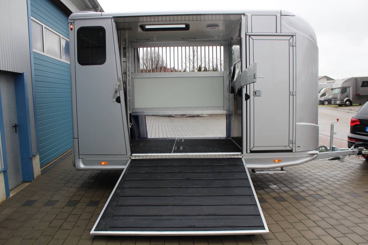 REMORQUE ANKA 2 CHEVAUX STALLION DOUBLE PONT & SELLERIE