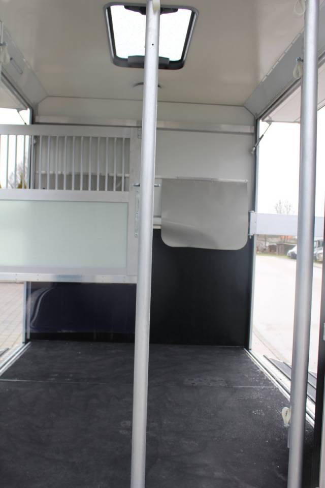 REMORQUE ANKA 2 CHEVAUX STALLION DOUBLE PONT & SELLERIE