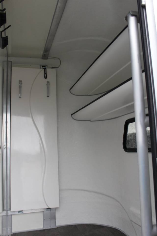 REMORQUE ANKA 2 CHEVAUX STALLION DOUBLE PONT & SELLERIE