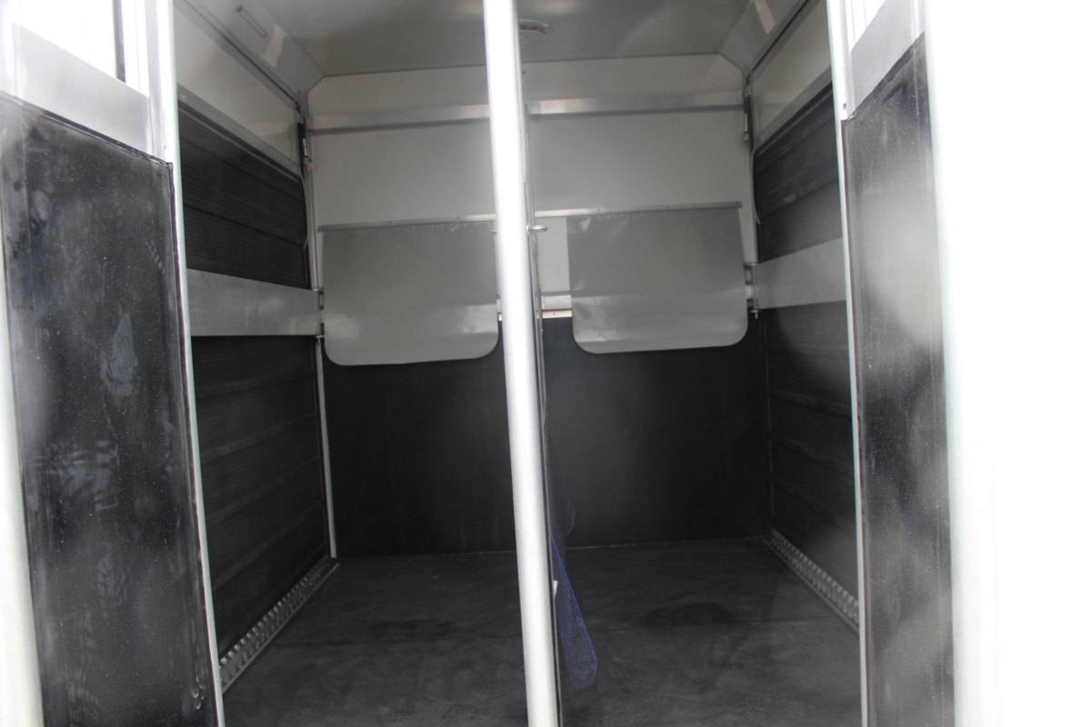 REMORQUE ANKA 2 CHEVAUX STALLION DOUBLE PONT & SELLERIE