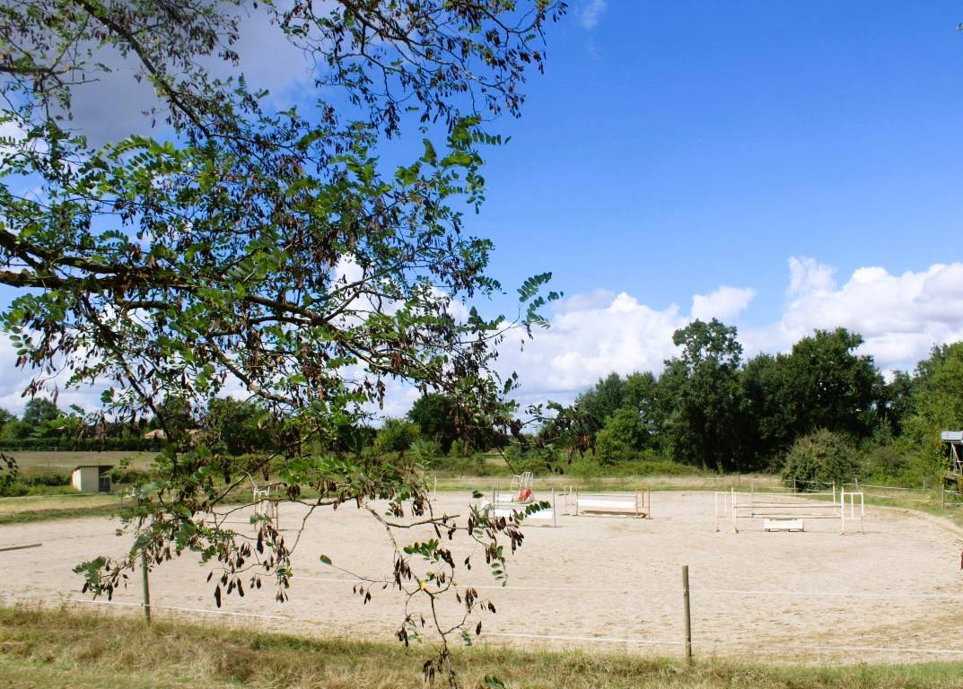 PROPRIETE EQUESTRE DANS LE GERS