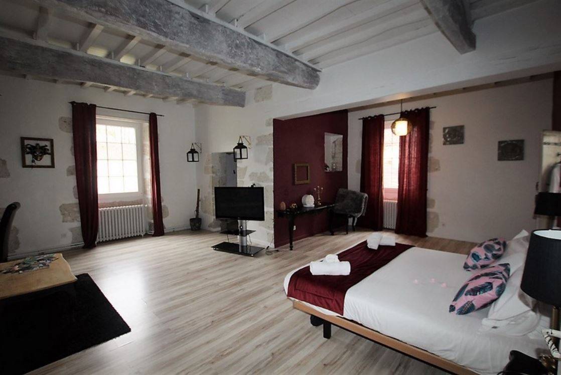 DOMAINE A VOCATION EQUESTRE SUR 7 HA