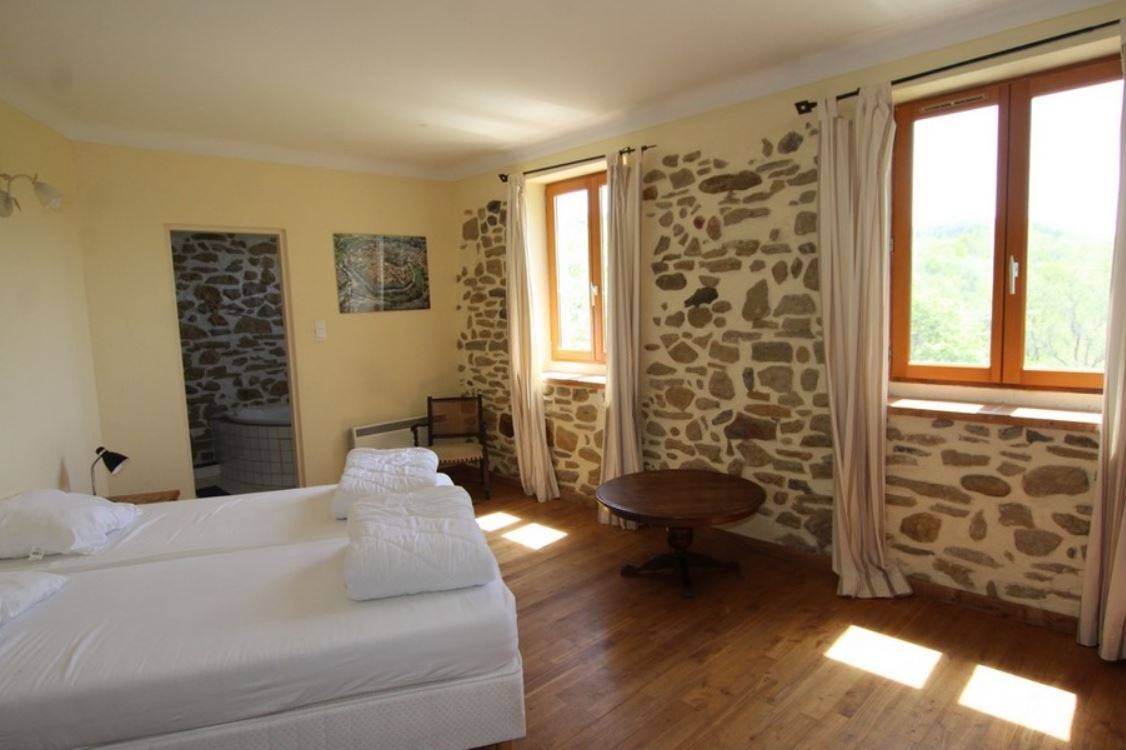 PROPRIETE A VOCATION EQUESTRE SUR 30 HA