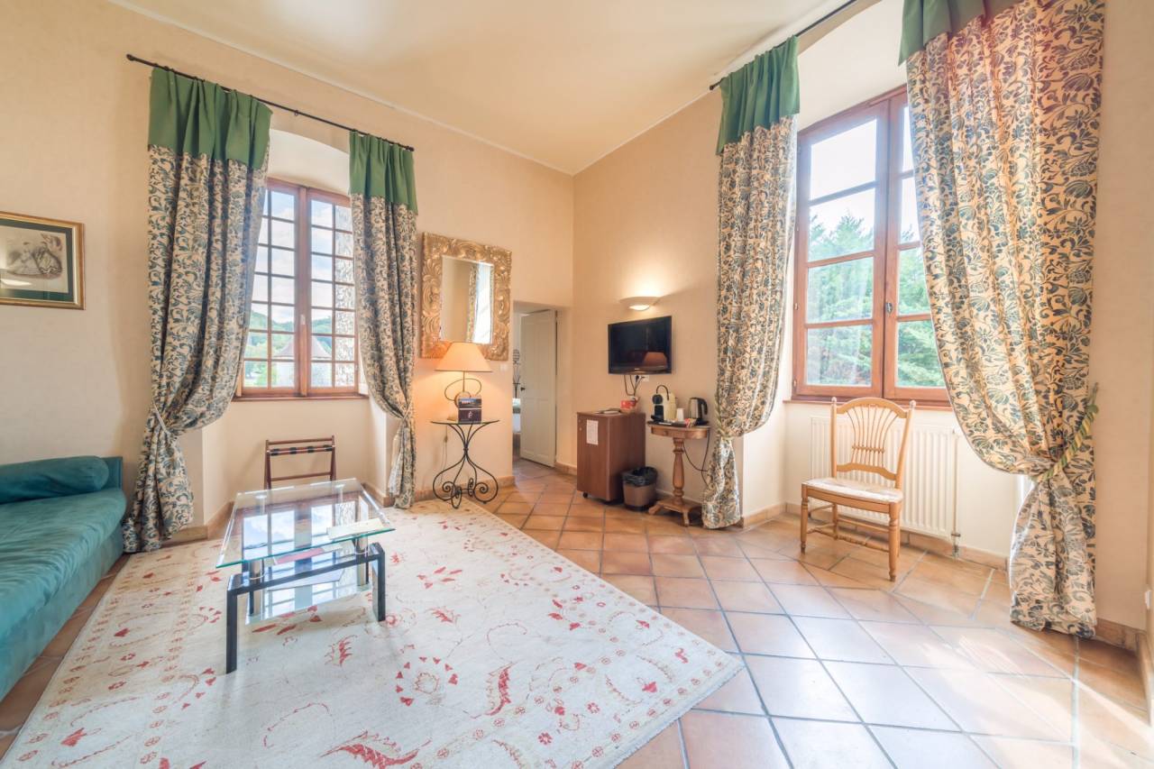 Exceptionnel relais ch&acirc;teau 4* proche de Lyon