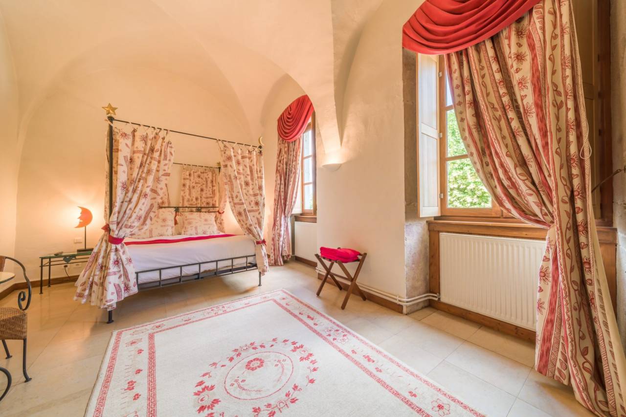 Exceptionnel relais ch&acirc;teau 4* proche de Lyon