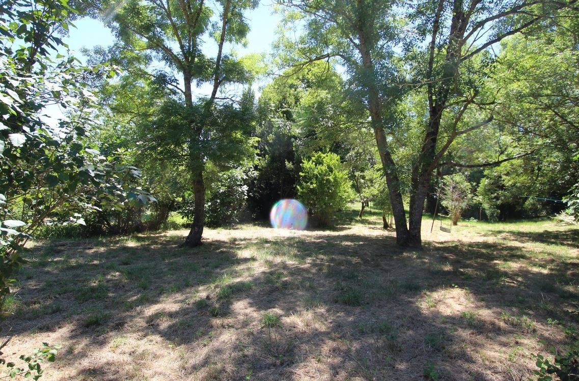 EN ARIEGE SUR 4,57 HA PROPRIETE A VOCATION EQUESTRE