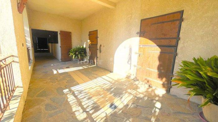 Mas équestre sur 9 hectares proche des plages