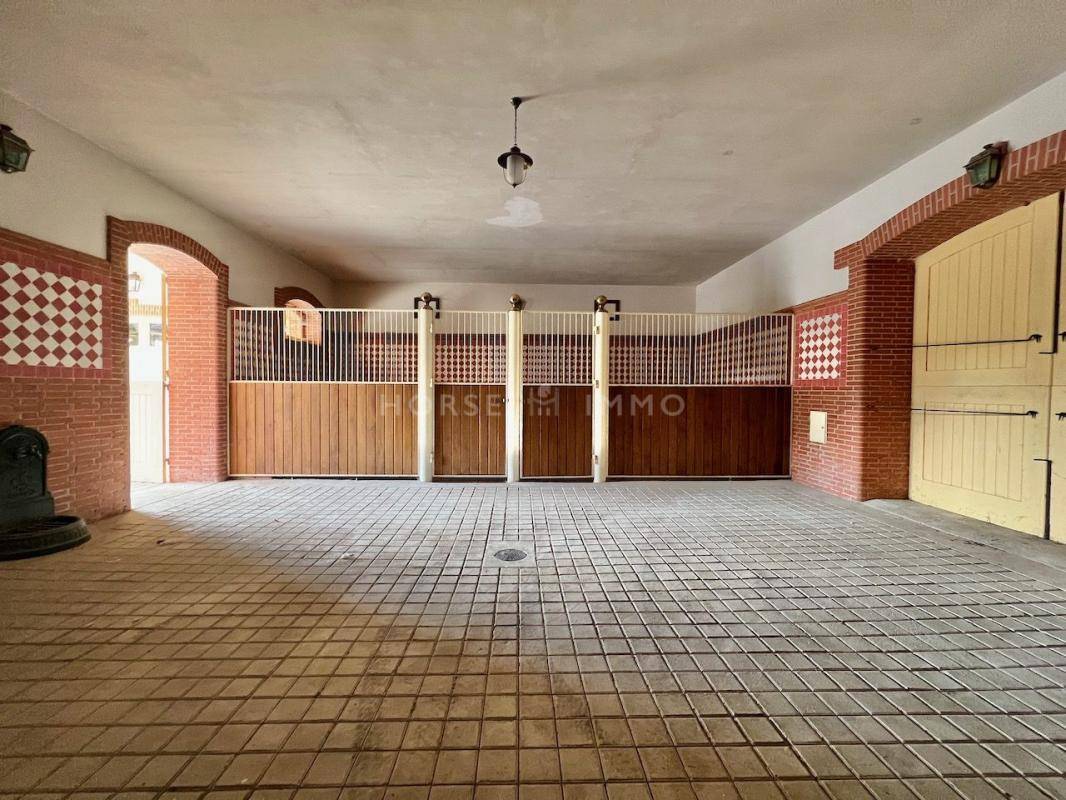 Chateau classé 130ha