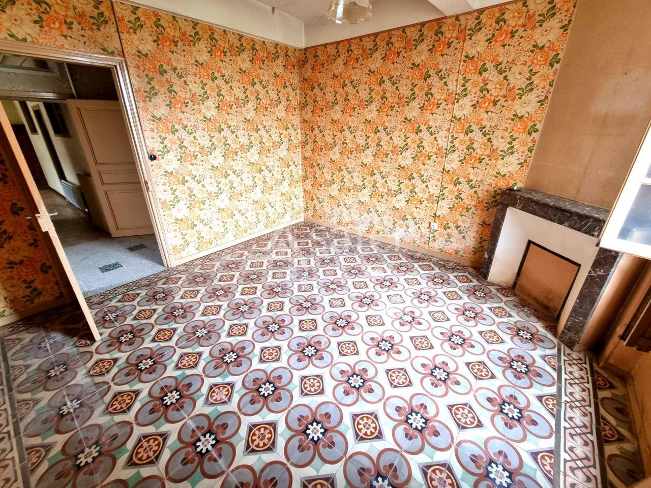 Proche de Montech ancien corps de ferme 185 m² à rénover sur