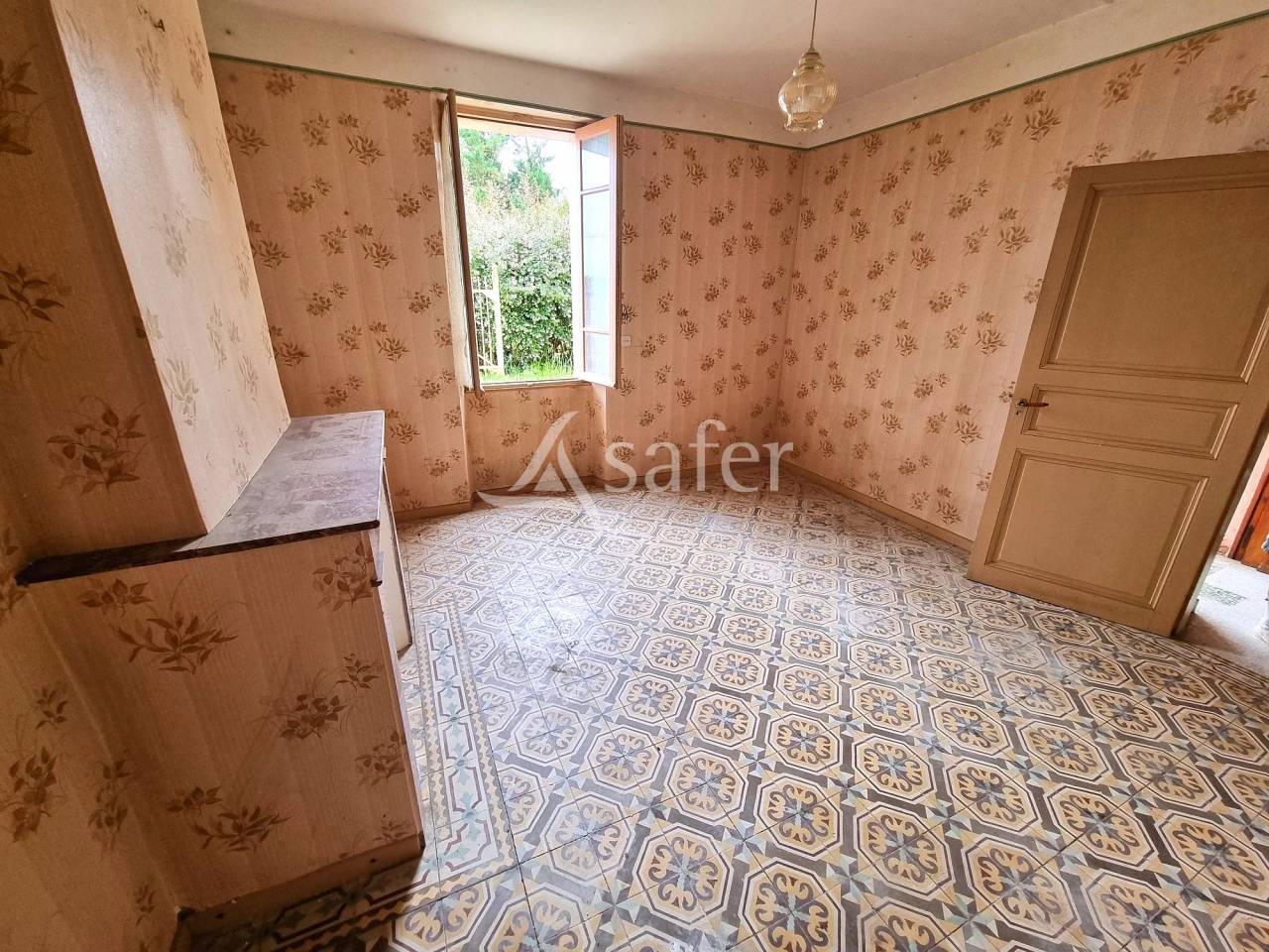 Proche de Montech ancien corps de ferme 185 m² à rénover sur