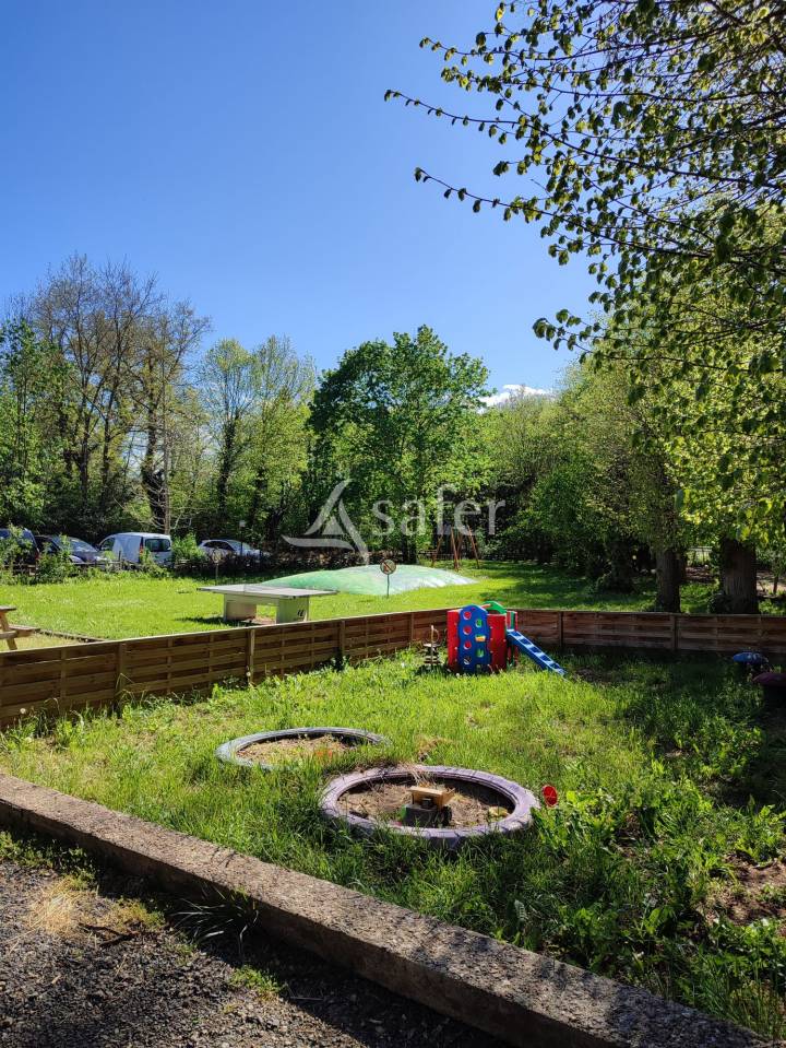 Domaine avec accueil touristique et équin sur 8ha sud ISSOIRE