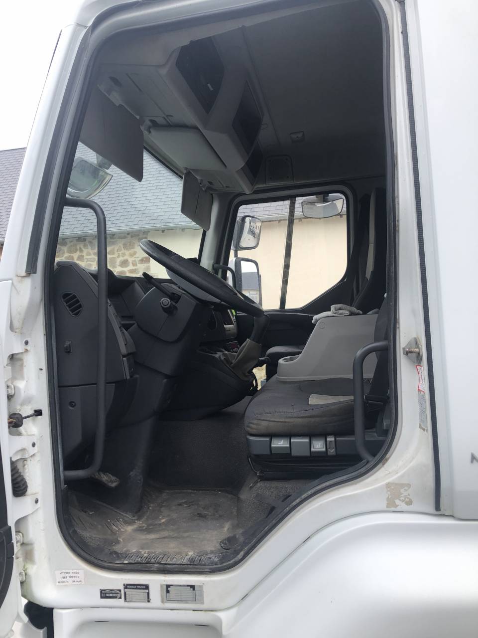 PL 16 T Midlum 240dxi 2008 4/5 chevaux 250 000 kms