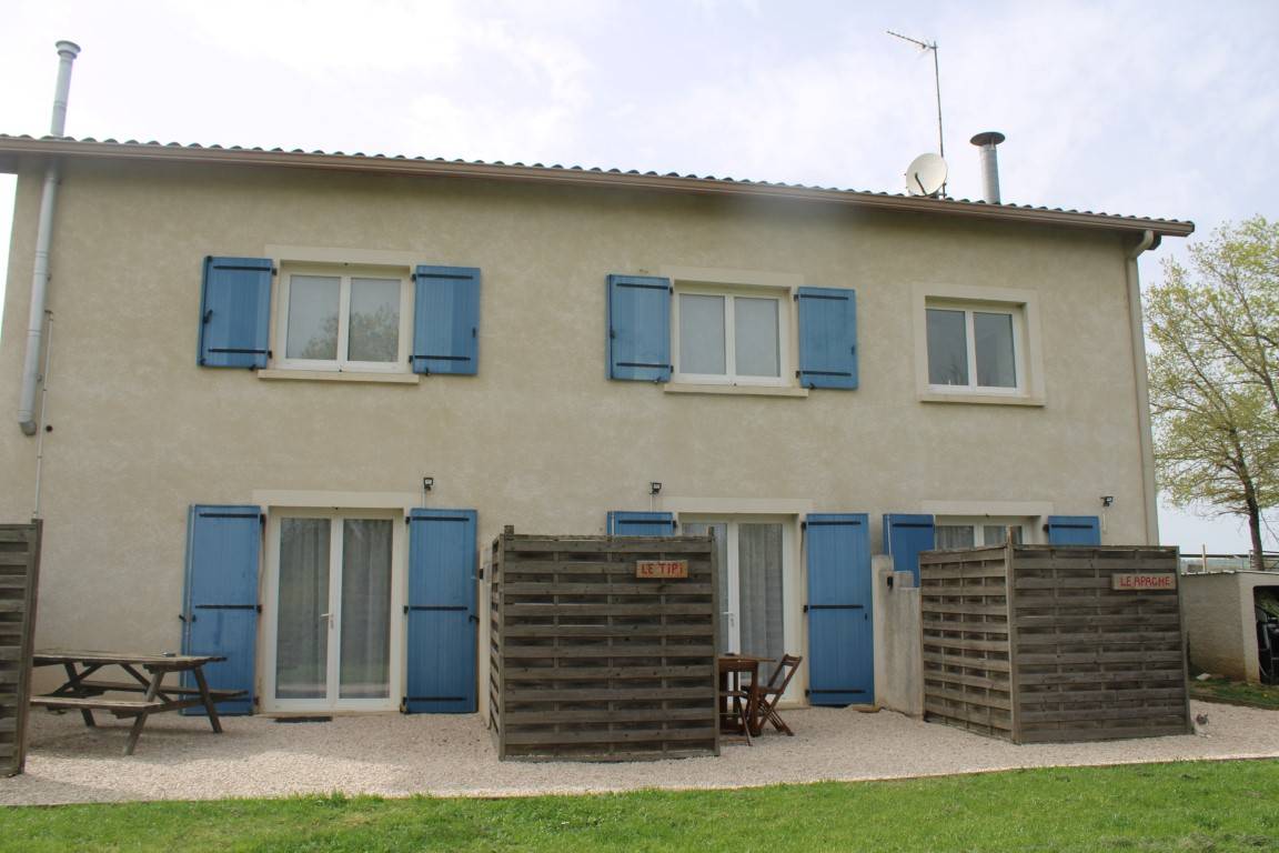 PROPRIETE EQUESTRE  DE 4 HECT AVEC GITES proche CARMAUX