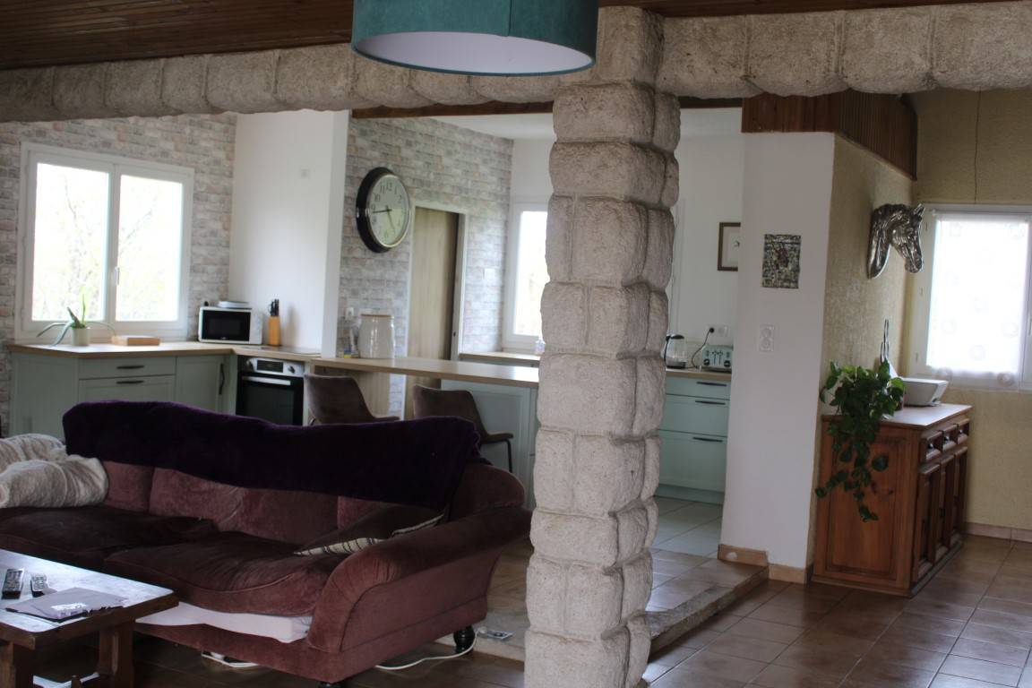 PROPRIETE EQUESTRE  DE 4 HECT AVEC GITES proche CARMAUX