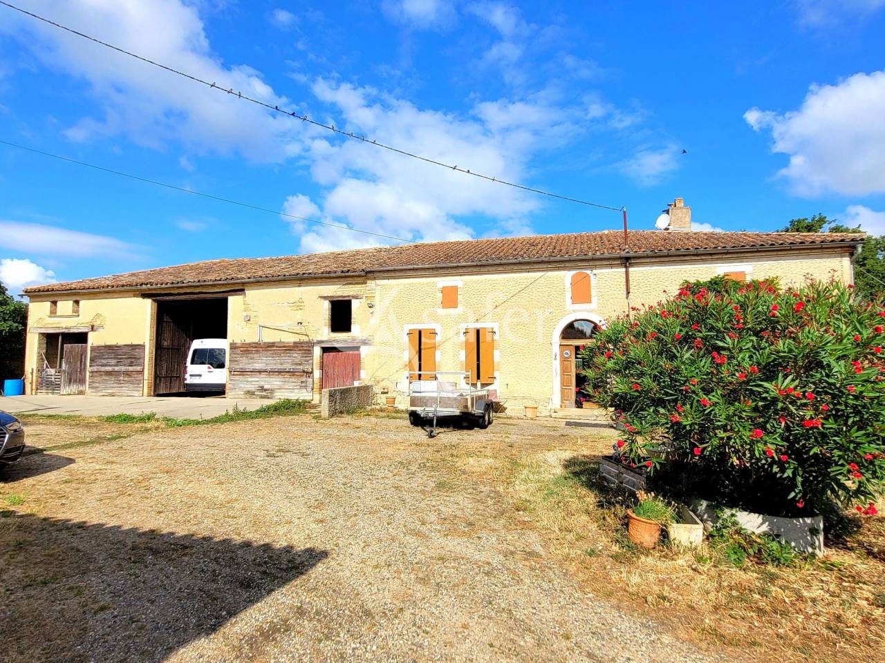 Dans les coteaux de Lomagne propriété à vocation équine de 1