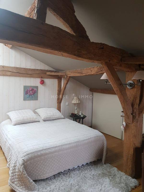 Propriété équestre de charme avec 2 maisons sur 9 hectares ?