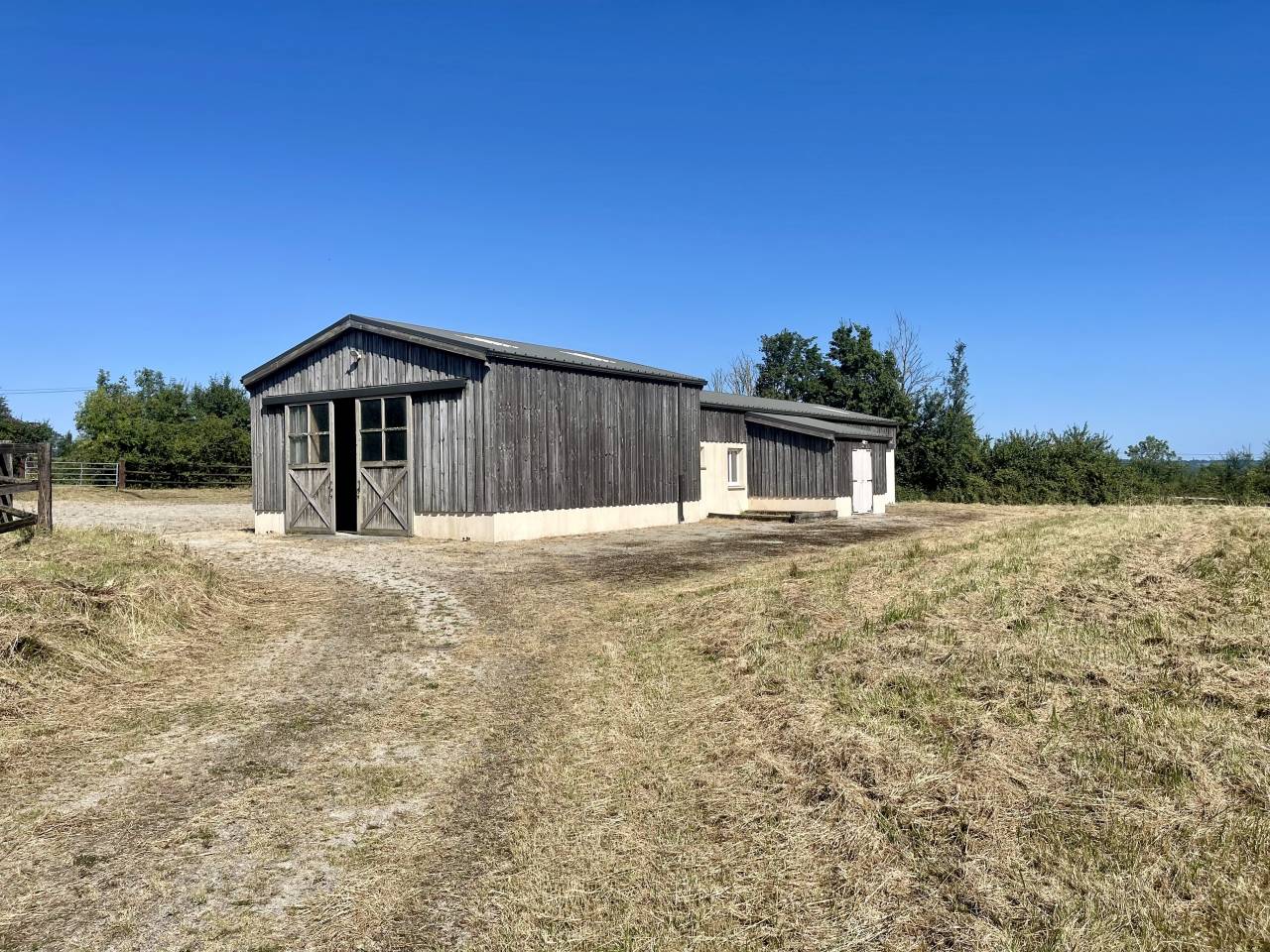 HARAS DU PIN - MAISON, 10 BOXES, DEPENDANCES, 5 HA