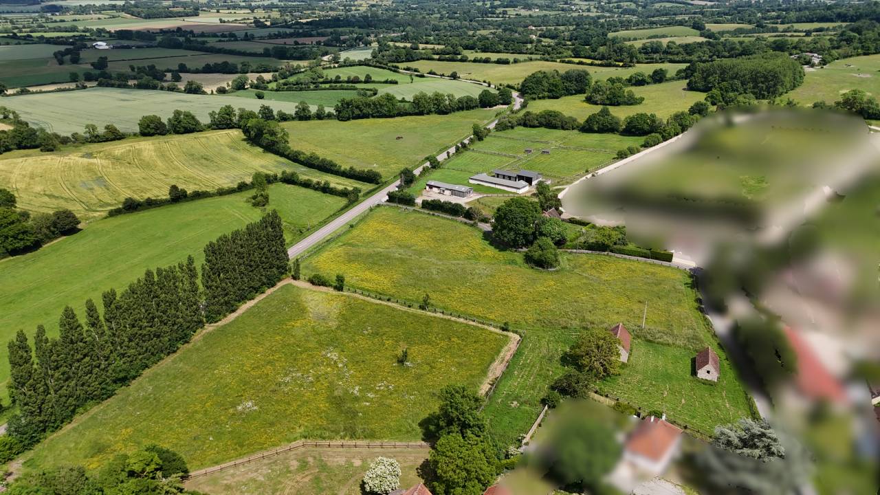 HARAS DU PIN - MAISON, 10 BOXES, DEPENDANCES, 5 HA