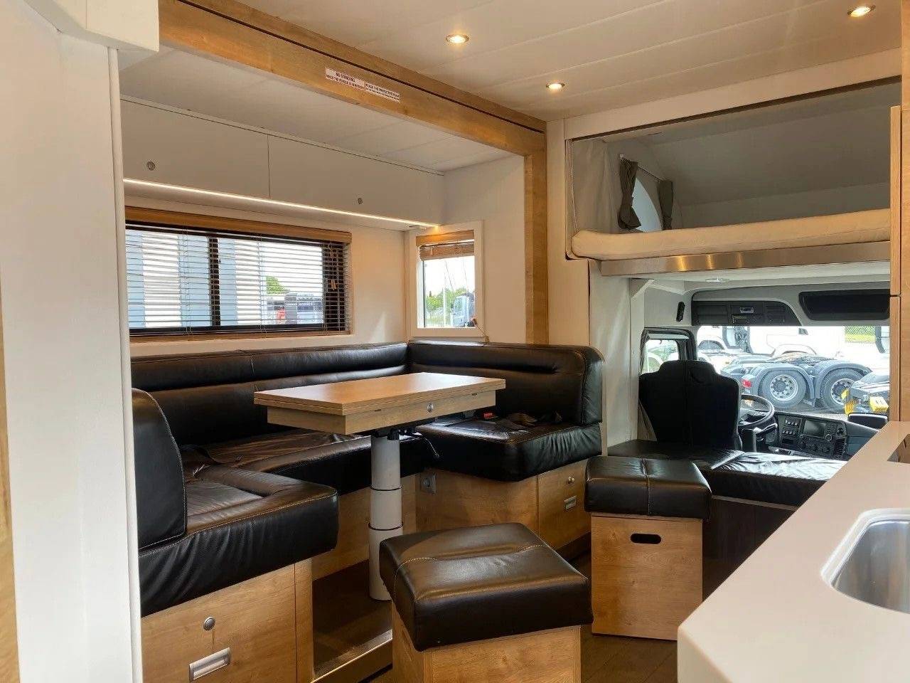 MERCEDES-BENZ ANTOS 2540 STX POP OUT & POP UP