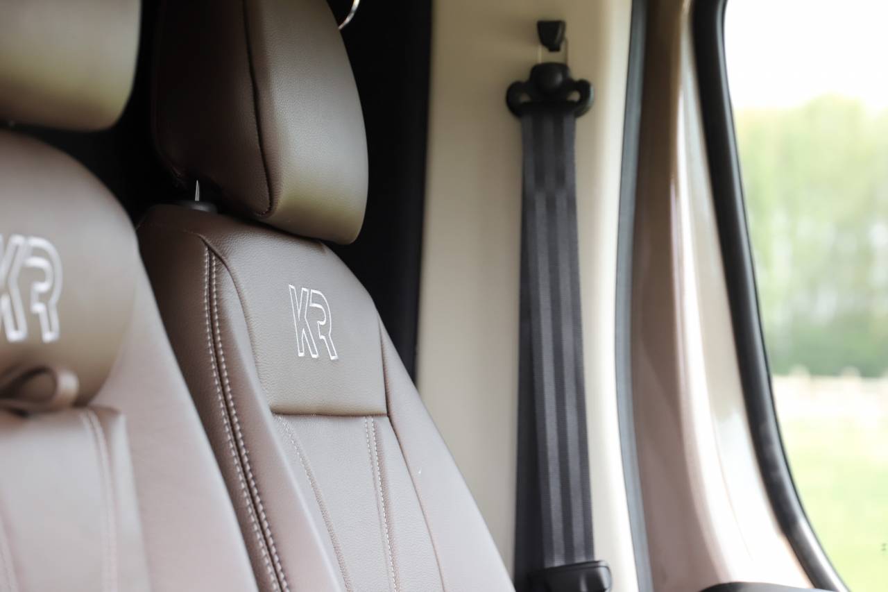 KRIMSAR OPEL MOVANO 180CV - BOITE AUTO - STALLE - NEUF