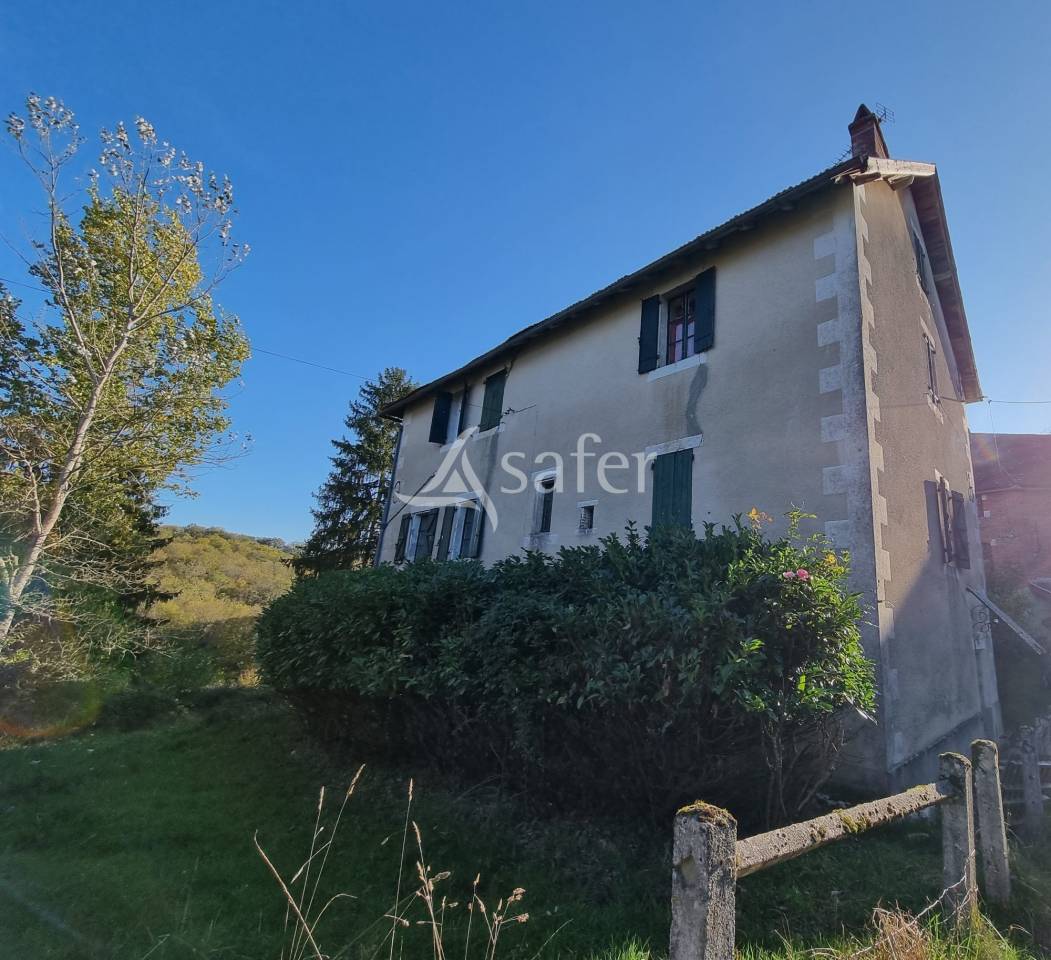 Demeure de caractère en pleine nature sur 67 ha d'un seul tenan
