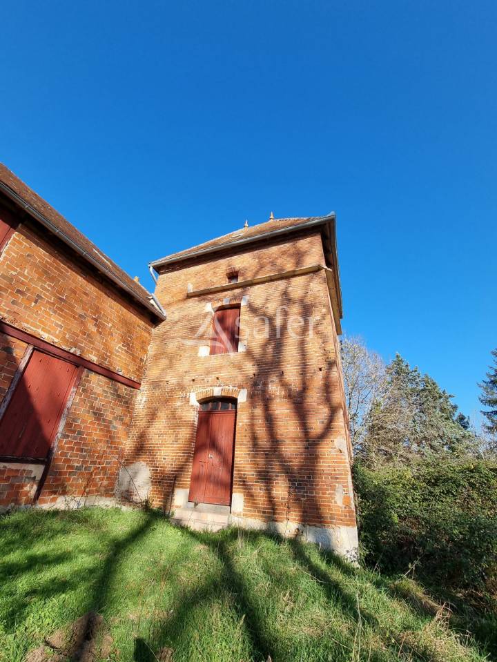 Demeure de caractère en pleine nature sur 67 ha d'un seul tenan