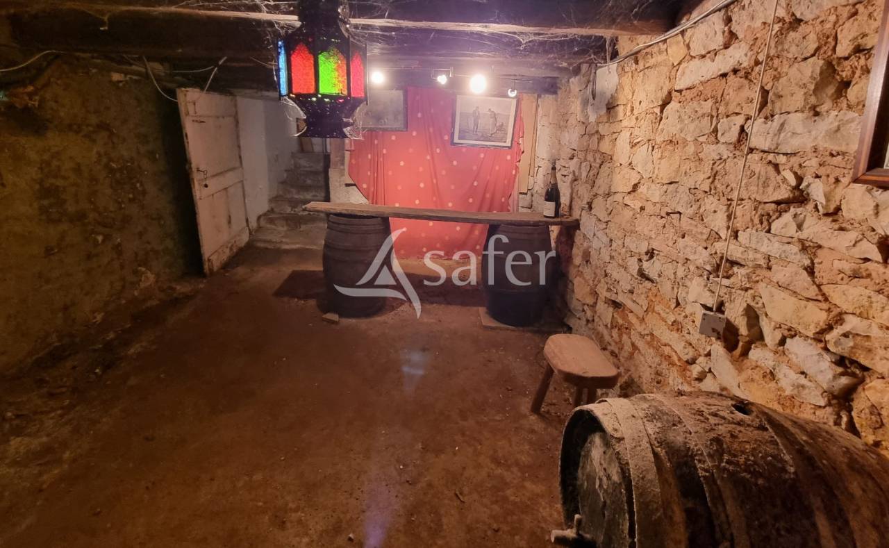 Demeure de caract&egrave;re en pleine nature sur 67 ha d'un seul tenan