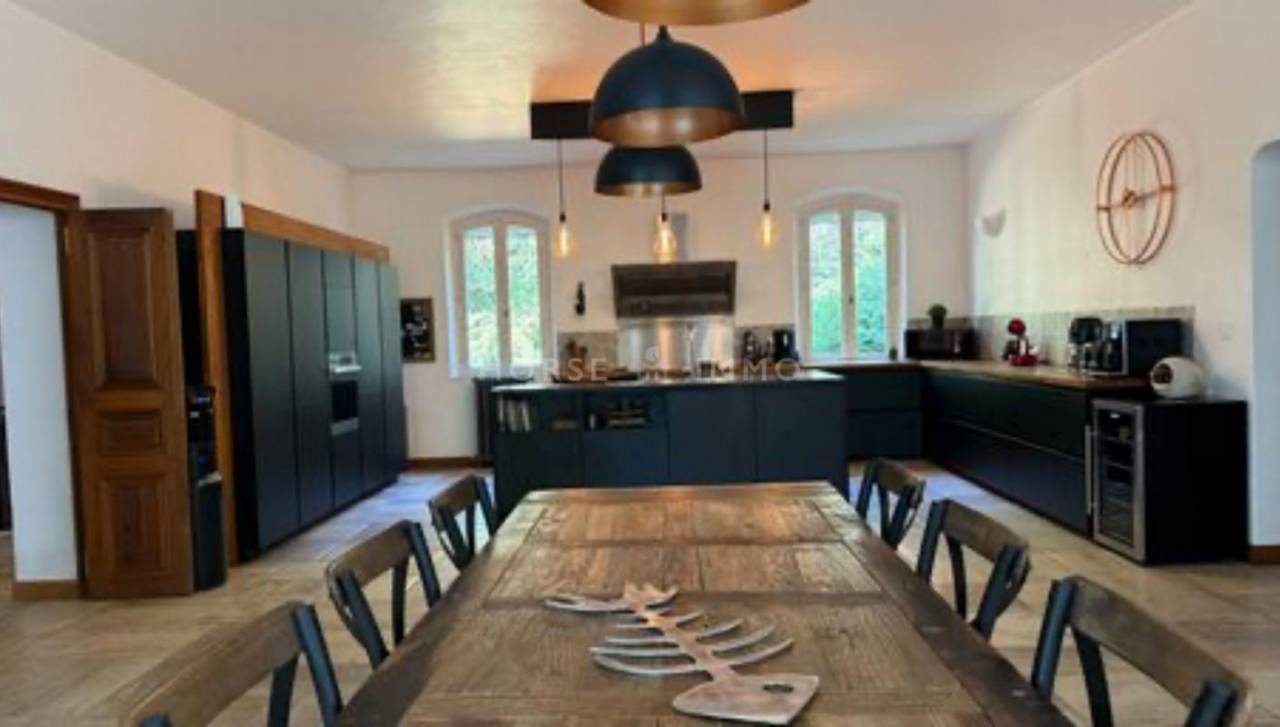 Provence- Belle Bastide sur 3,5 hectares