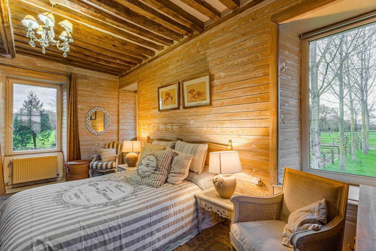 Haras d'Exception de 22 ha à Deux Pas des Plages du Débarque