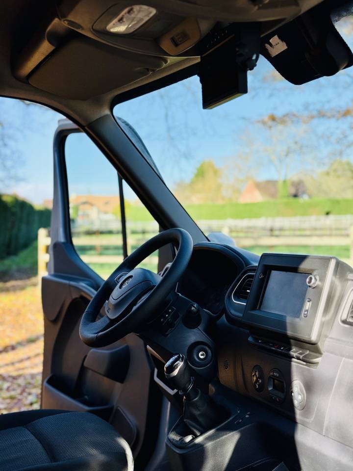 Camion chevaux stalles renforcé TVA RÉCUP  vendu 