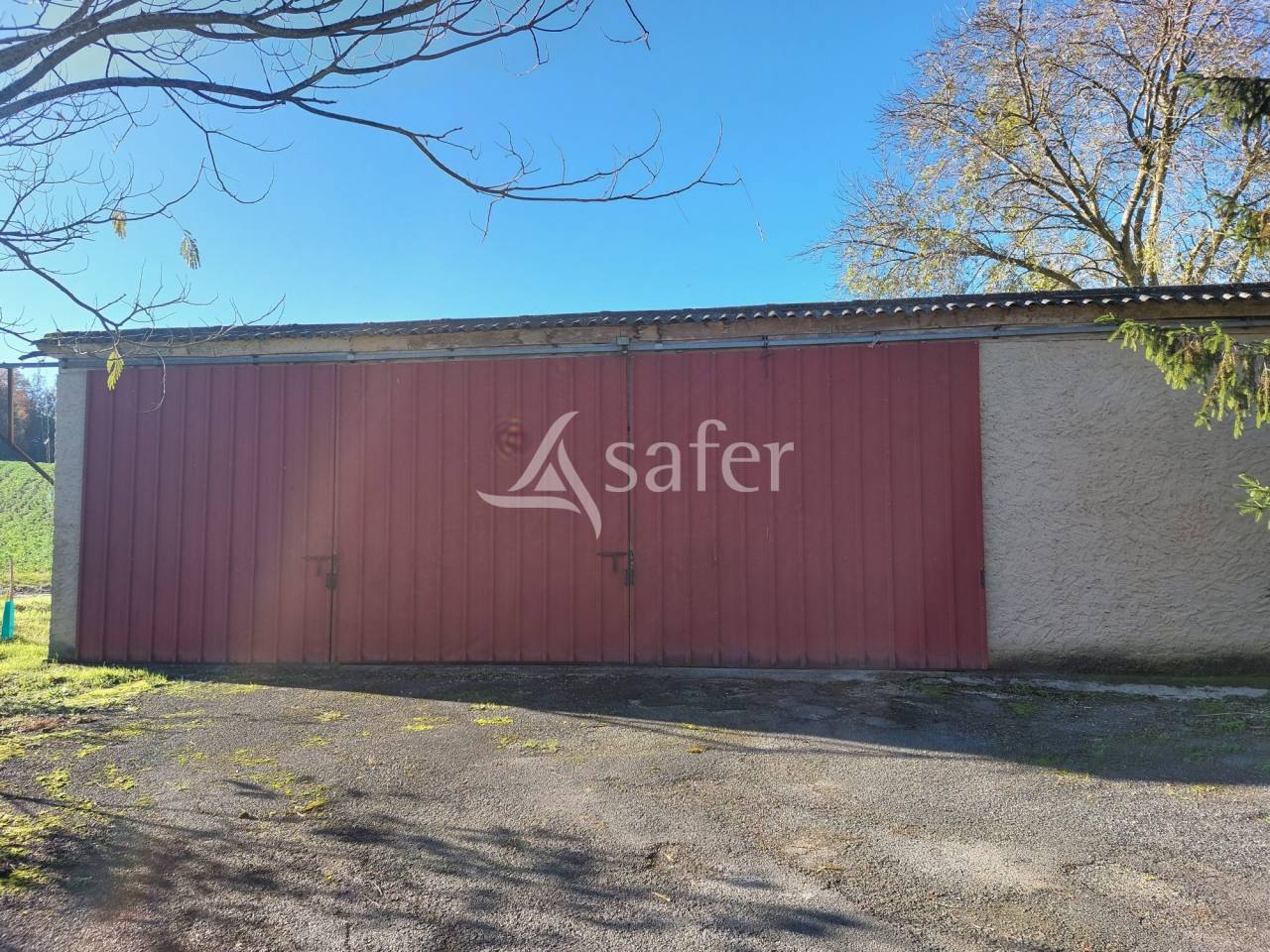 Belle propriété en pierre avec moulin fonctionnel sur 36ha