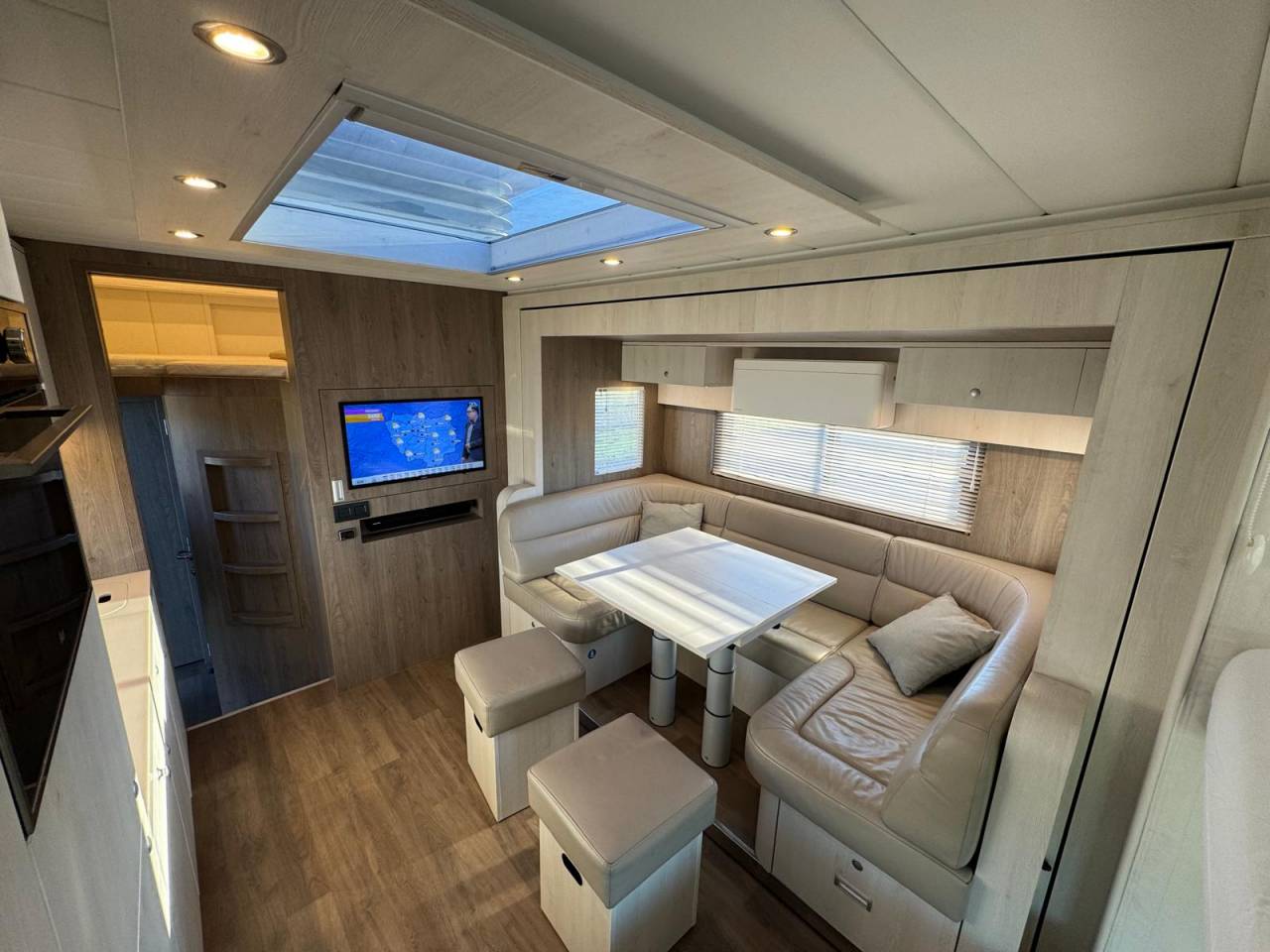 STX 6 CHEVAUX AVEC POP OUT ET PUSH UP - VENDU