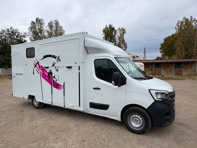 Master 145 chx 2 places 200 000KM