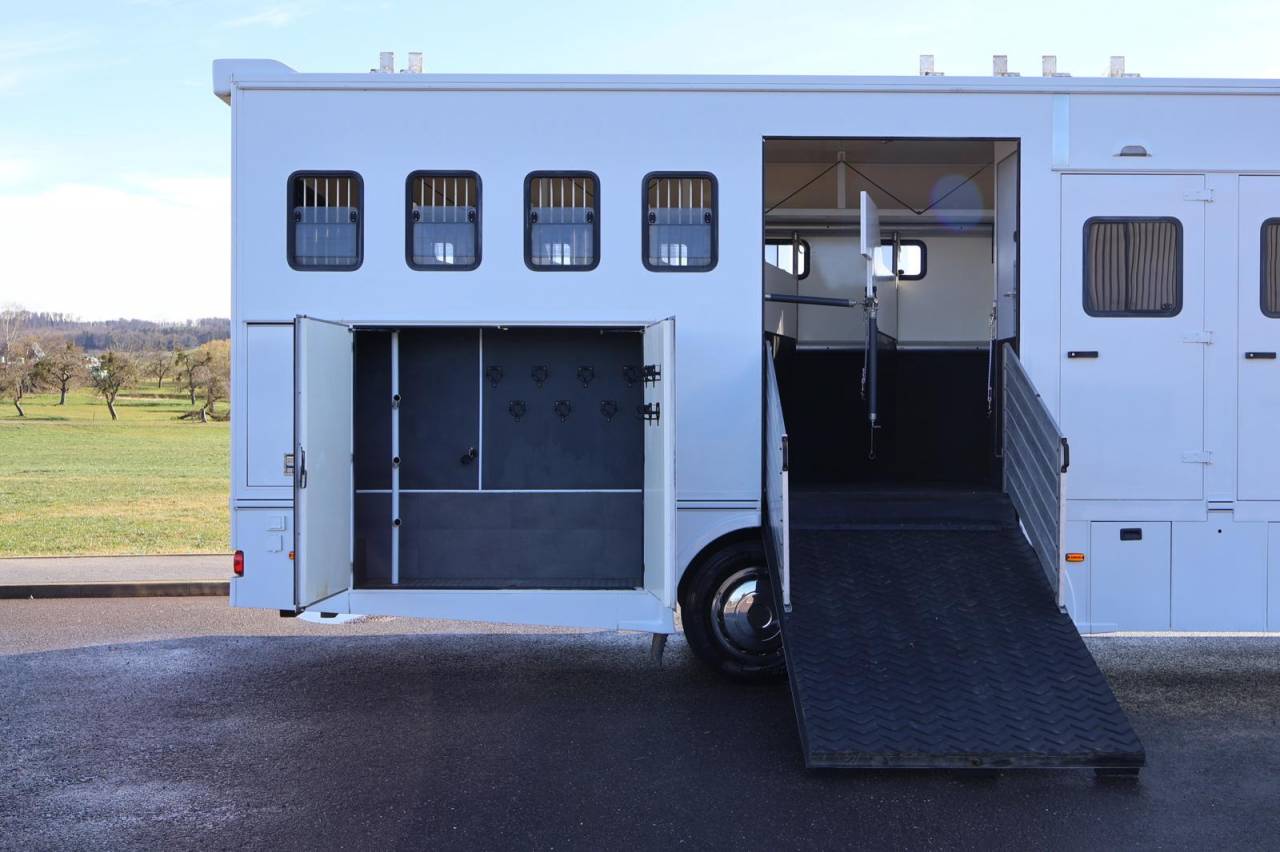 MAN TGA 26.430 6 CHEVAUX POP OUT JL / VENDU