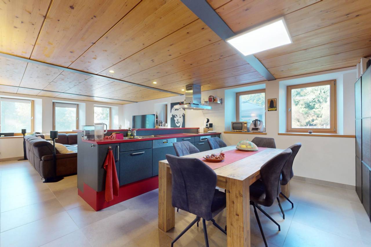 Magnifique ferme rénovée de 3 logements, stabulation