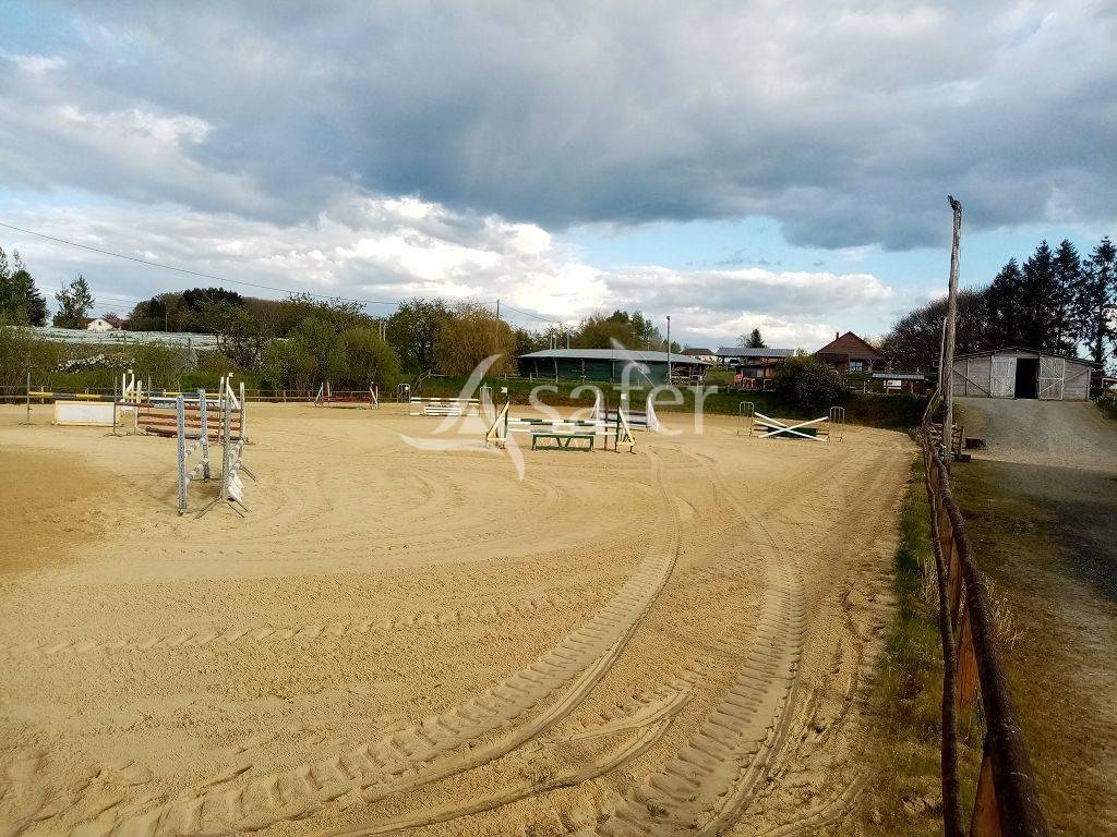 Propriété équestre d'environ 9ha20 d'un seul tenant